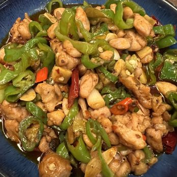 Zao Bar And Grill - Stir fried chicken with peppers - Chinese Near Me - Toronto, Ontario