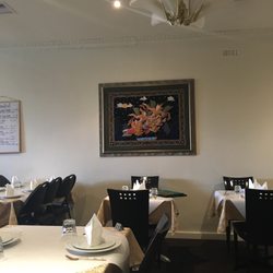 Sunya Thai - Warm traditional decor.