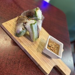 V1 - Vegan Salad Rolls (2 Pcs) - Gỏi Cuốn Chay