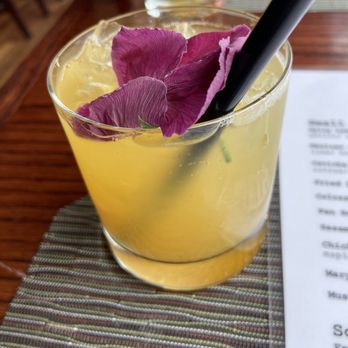 Bold American Fare - Gin and juice (my favorite of their mixed drinks but all are great) - Steakhouses Near Me - Algonquin, Illinois