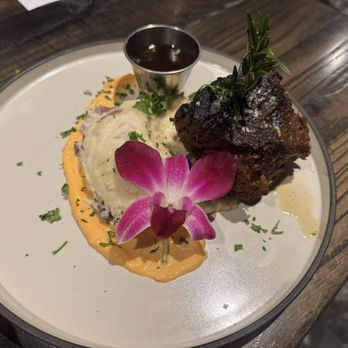 Q1227 Restaurant - Short Rib - New American Near Me - Roseville, California Q1227 Restaurant - Short Rib - New American Near Me - Roseville, California