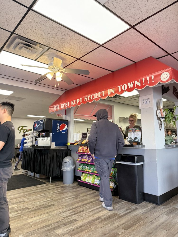 Munch-A-Sub - Photo 2