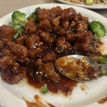 The Upper House - Orange chicken with broccoli!!!! Wow! Super tasty! - Chinese Near Me - Claremont, California