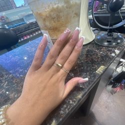 Mode de Vie Nail Lounge & Spa