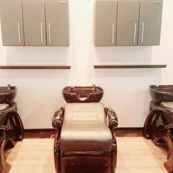Maximum Image Salon