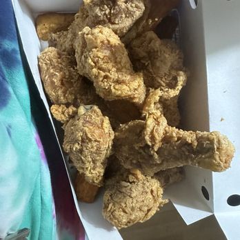 US-101 Chevron Pinnacle 365 - 8 piece "wings". $13 for not what I want! - Chicken Shop Near Me - South Harbor, Oregon