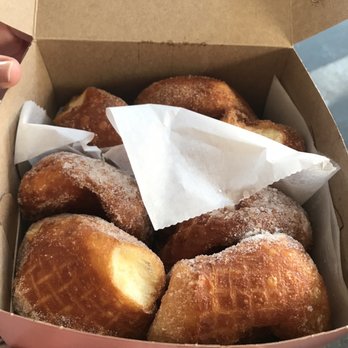 Leonard's Bakery - Malasadas - Bakeries Near Me - Honolulu, Hawaii Leonard's Bakery - Malasadas - Bakeries Near Me - Honolulu, Hawaii