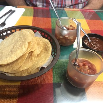 El Central Cafe - Chips and salsa - Mexican Near Me - Yuba City, California El Central Cafe - Chips and salsa - Mexican Near Me - Yuba City, California