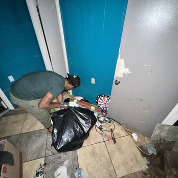 Junkzilla - House clean out - Junk Removal & Hauling Near Me Junkzilla - House clean out - Junk Removal & Hauling Near Me