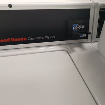 Valley View Laundry Lounge - Washers with card insert - Laundromat Near Me - Van Nuys, California
