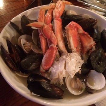 Moby Dick Restaurant - Steamed seafood platter - American Near Me - Santa Barbara, California Moby Dick Restaurant - Steamed seafood platter - American Near Me - Santa Barbara, California