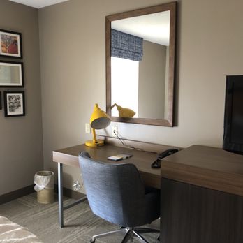 Hampton Inn Hadley-Amherst Area - Decor pleasant - Hotels Near Me - Hadley, Massachusetts Hampton Inn Hadley-Amherst Area - Decor pleasant - Hotels Near Me - Hadley, Massachusetts