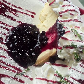Aviannas Carriage House - Cheesecake - American Near Me - Melville, New York