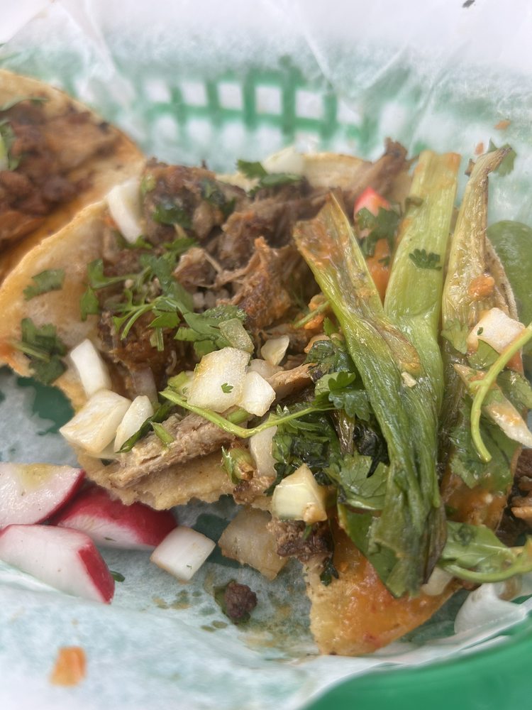 Rocky’s Tacos Logo