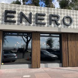Enero - Entrance