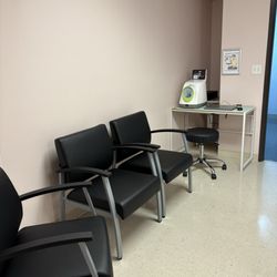 Nature Acupuncture & Herbs - Reception area
