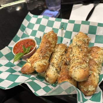 Boardwalk Vegan - Garlic Knots w/ Marinara - Pizza Near Me - Havertown, Pennsylvania
