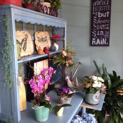Petals design and living gifts - A little Vintage Flair