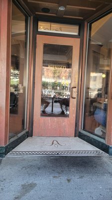 Morrissey's Lounge & Bistro by null