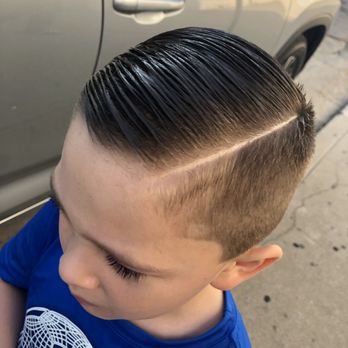 The Barber - Look at that line - Barbers Near Me - San Fernando, California