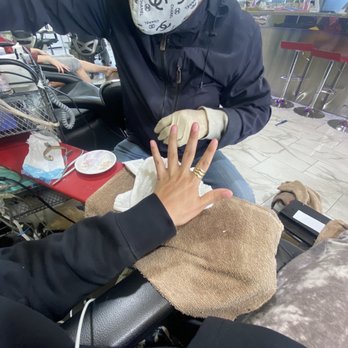 Aqua Nails Spa - Billy putting in work - Nail Salons Near Me - Clovis, California