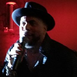 Howard Hewitt Howard Hewitt