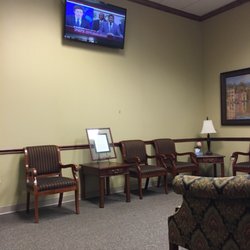 DeSoto Imaging Specialists - Tv in waiting area