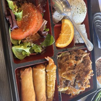 Yoshiharu Ramen - Spicy beef bento box - Ramen Near Me - Irvine, California Yoshiharu Ramen - Spicy beef bento box - Ramen Near Me - Irvine, California
