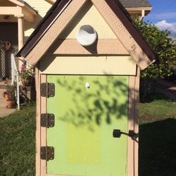 Susie's Free Neighborhood Library