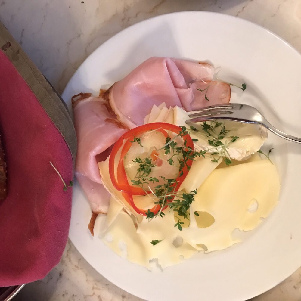 Cafe Bazar - Ham and cheese - Cafes Near Me - Salzburg, 5 Cafe Bazar - Ham and cheese - Cafes Near Me - Salzburg, 5