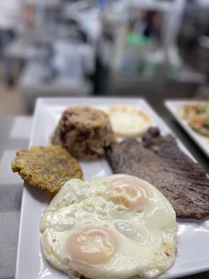 Pan y Pizza Pa' Ya- Irving Park by null