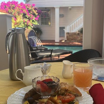 Port d'Hiver Bed and Breakfast - Bed & Breakfast Near Me - Melbourne Beach, Florida Port d'Hiver Bed and Breakfast - Bed & Breakfast Near Me - Melbourne Beach, Florida