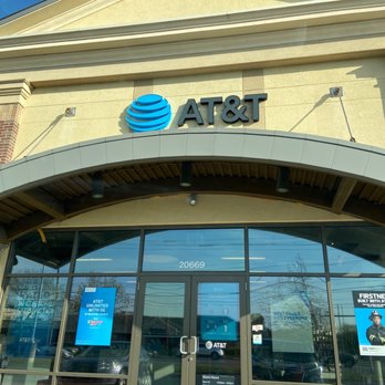 AT&T Store - Mobile Phones Near Me - Rocky River, Ohio