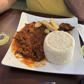 Cubano King - Cuban Near Me - Elyria, Ohio