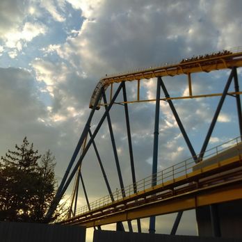 Nitro - The lift hill - Amusement Parks Near Me - Jackson, New Jersey