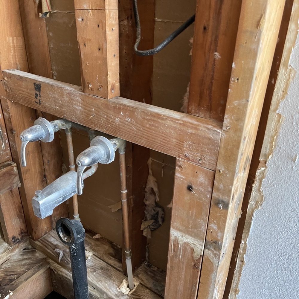 Rocksteady Plumbing - "Before" of shower tub plumbing - Plumbing Near Me - Paso Robles, California Rocksteady Plumbing - "Before" of shower tub plumbing - Plumbing Near Me - Paso Robles, California