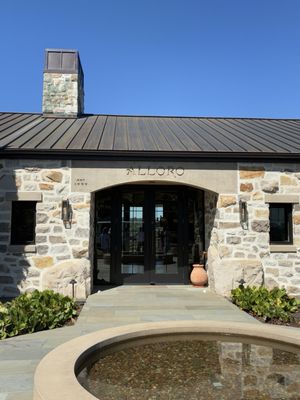 Alloro Vineyard by null