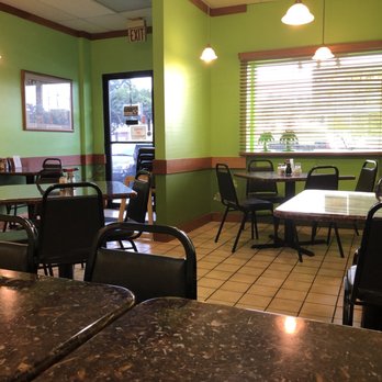Kehau's Kitchen - Seating area - Hawaiian Near Me - Aiea, Hawaii