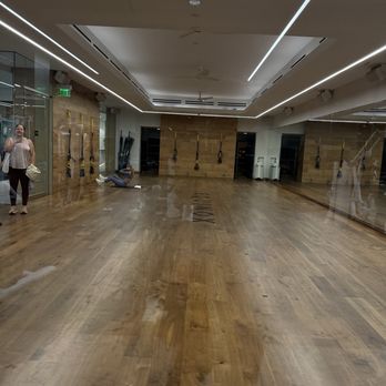 Equinox Miracle Mile - Cardio class room - Gyms Near Me - Los Angeles, California Equinox Miracle Mile - Cardio class room - Gyms Near Me - Los Angeles, California