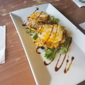 Platos - El piqueno jibarito appetizer - Latin American Near Me - Carolina, Puerto Rico
