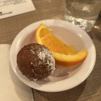 Lou Mitchell's - Donut - Breakfast & Brunch Near Me - Chicago, Illinois