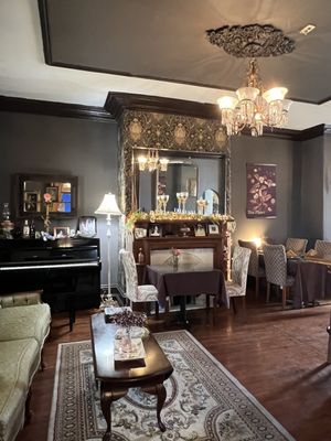 Elizabeth Esther Cafè by null