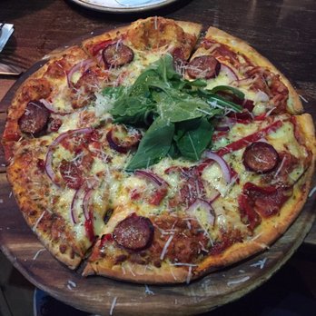 Osteria Da Gino - Pepperoni Pizza - Italian Near Me - Matamata, WKO Osteria Da Gino - Pepperoni Pizza - Italian Near Me - Matamata, WKO