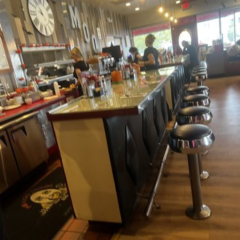 Mo's Egg House - Breakfast & Brunch Near Me - Temecula, California