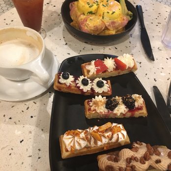 People’s Waffle - Sweet flight and the Benny - Breakfast & Brunch Near Me - Spokane, Washington