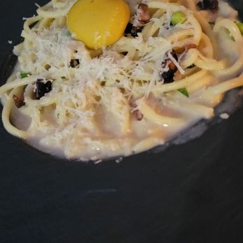 Crossroads Kitchen - Carbonara - Vegan Near Me - Los Angeles, California Crossroads Kitchen - Carbonara - Vegan Near Me - Los Angeles, California