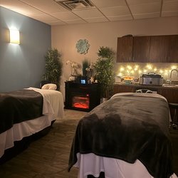 Hand & Stone Massage and Facial Spa