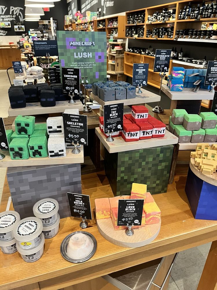 Lush Logo