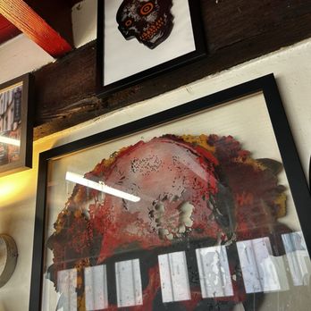Le Petit Moulin - Wine Bars Near Me - Paris, 75 Le Petit Moulin - Wine Bars Near Me - Paris, 75