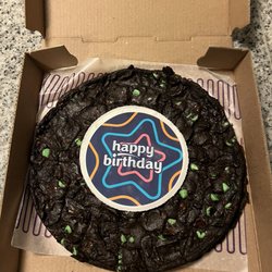 Insomnia Cookies - Chocolate mint 10" Cookie Cake